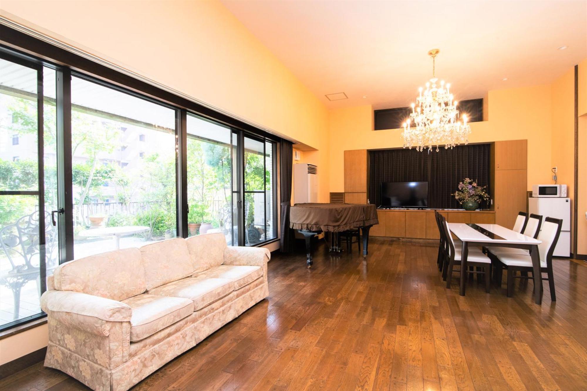 Arbor House Apartment