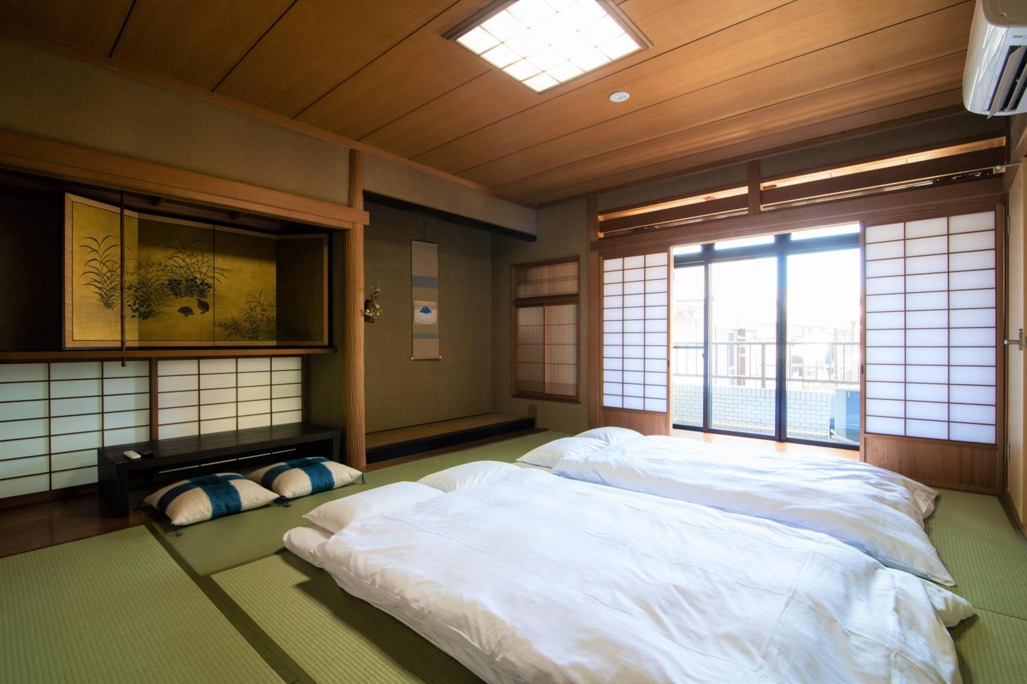Arbor House Apartment *
